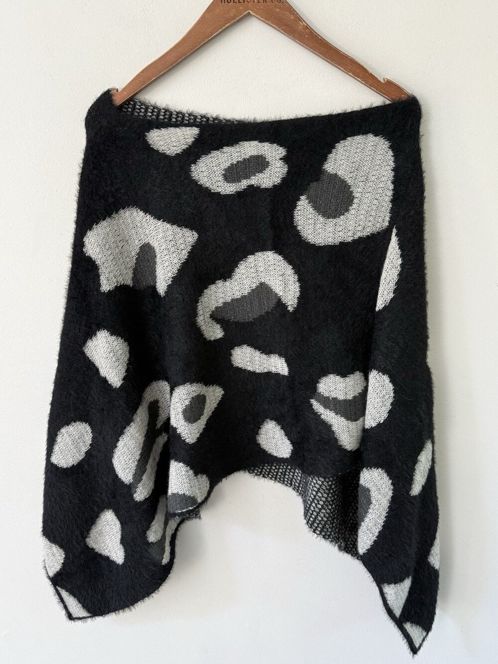 Animal Print Wrap Leopard Print One Size Black Fuzzy Boho Artsy Shawl Poncho